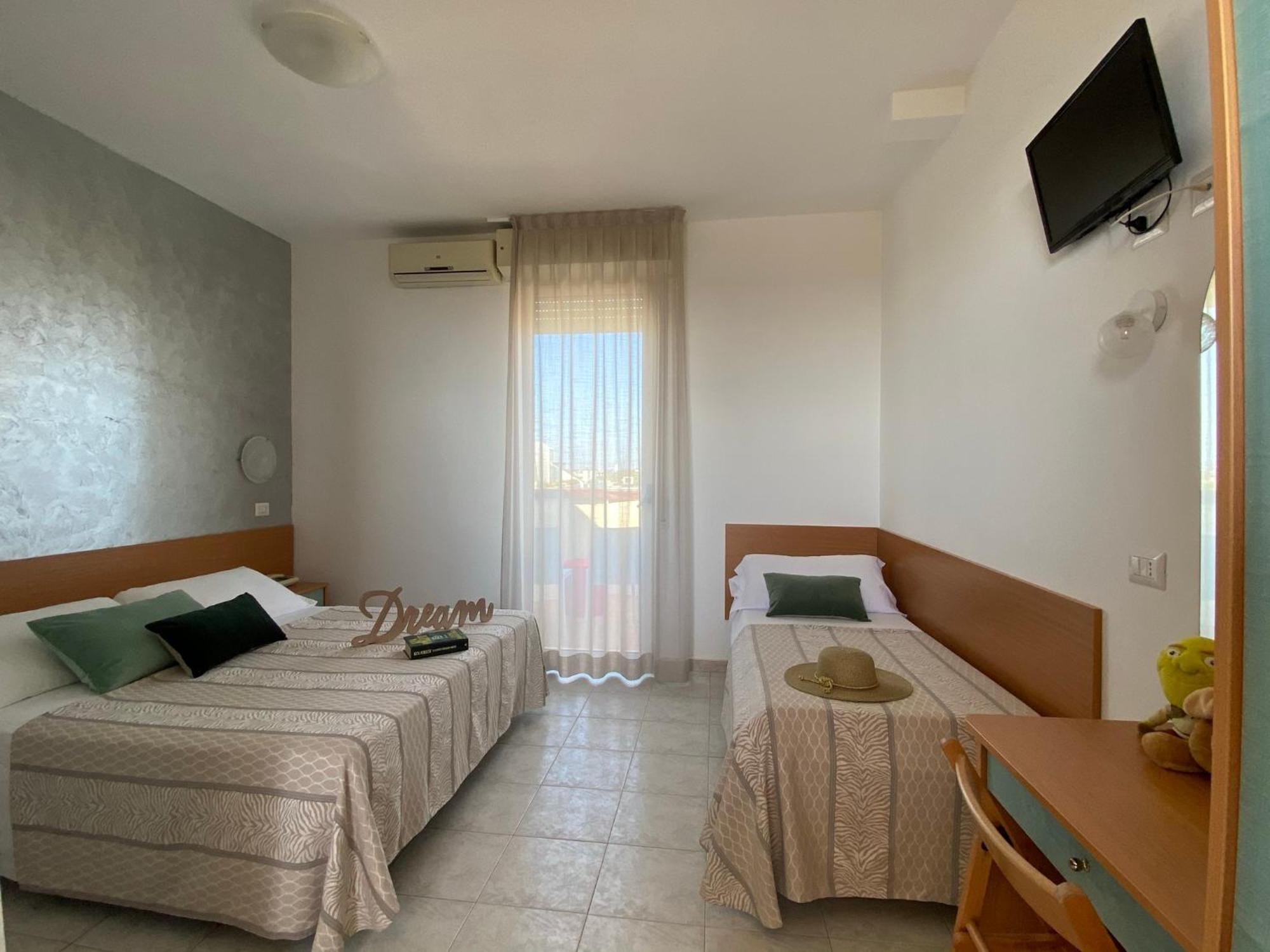 Hotel Jumbo Rimini Exterior foto